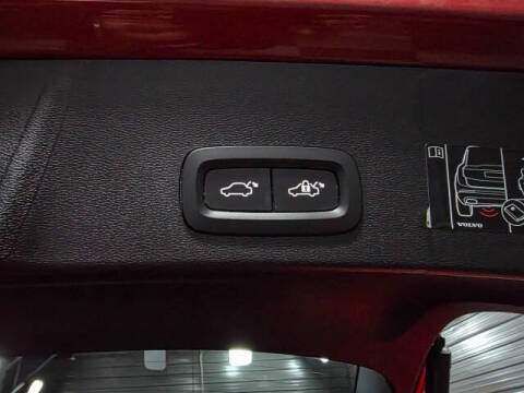 2020 Volvo XC40 T4 R-Design