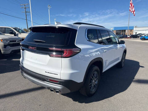 2025 GMC Acadia Elevation