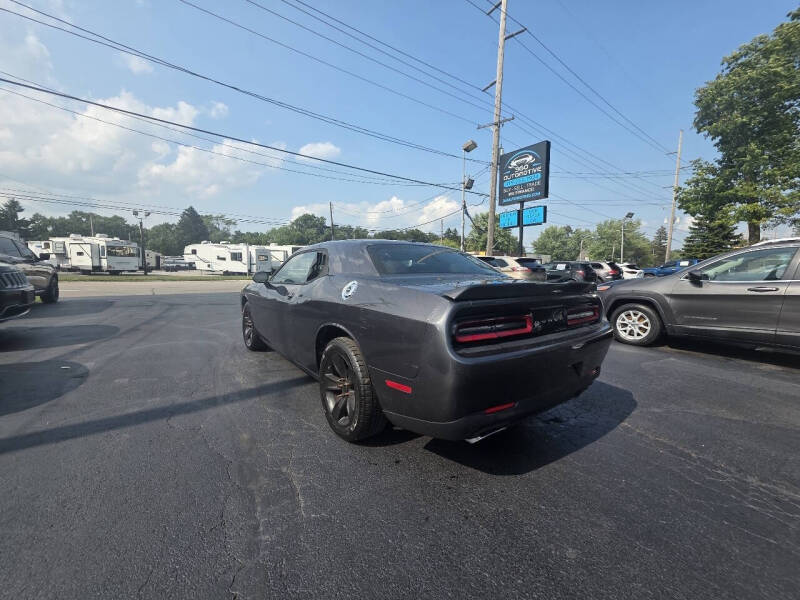 2015 Dodge Challenger SXT