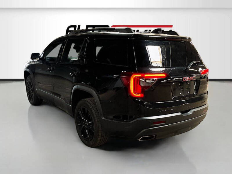 2022 GMC Acadia SLT