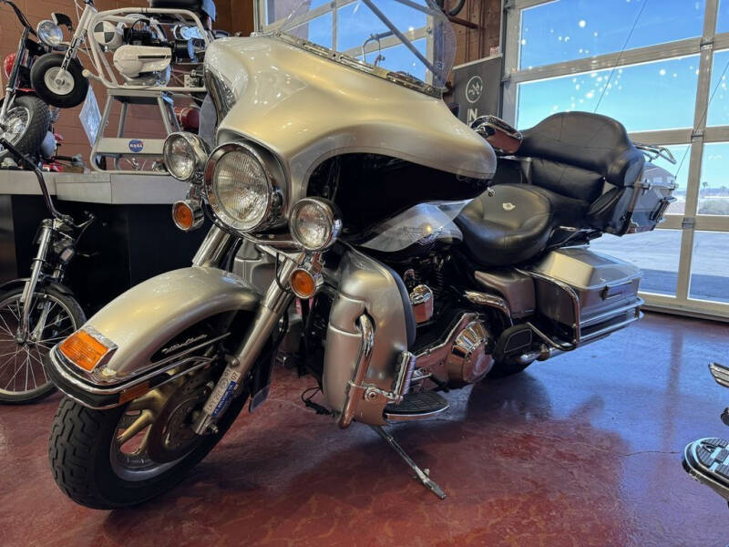2003 Harley-Davidson® FLHTCUI - Electra Glide®