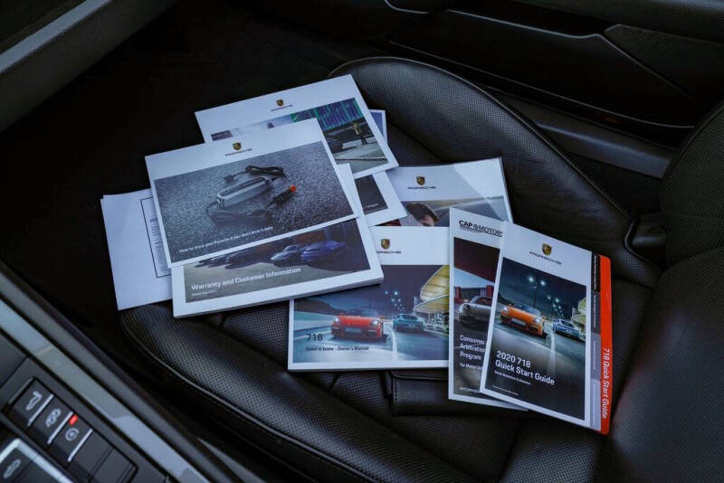 2021 Porsche 718 Boxster