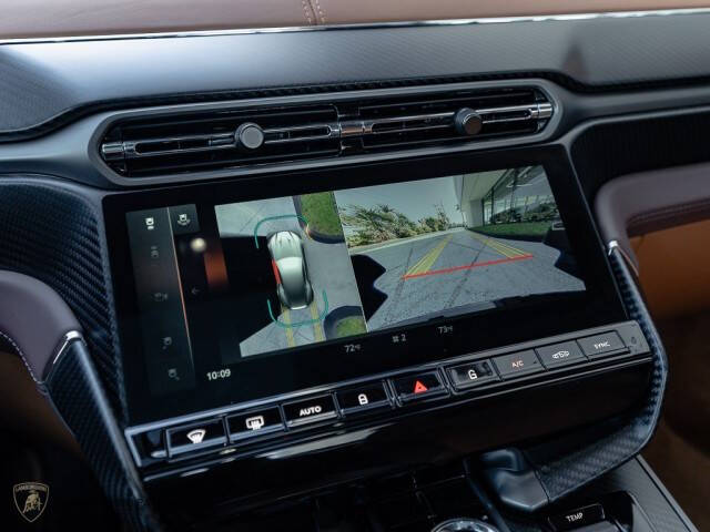 2025 Aston Martin Vanquish