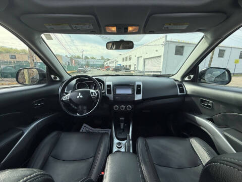 2008 Mitsubishi Outlander XLS