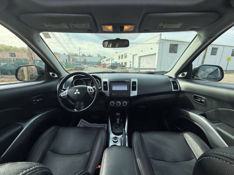 2008 Mitsubishi Outlander XLS