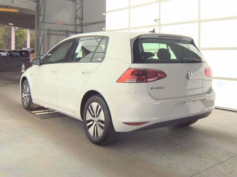 2016 Volkswagen e-Golf SE