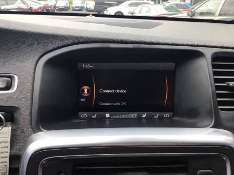 2015 Volvo S60 T6 R-Design Platinum