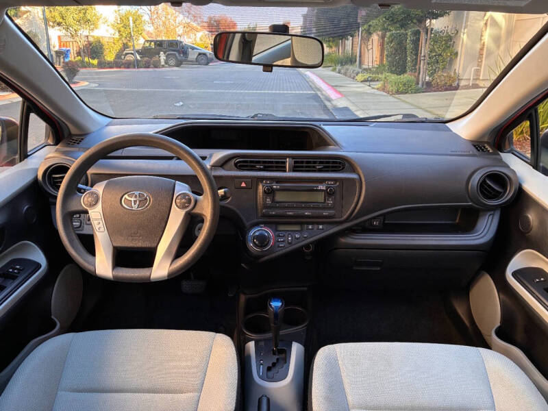 2013 Toyota Prius c One