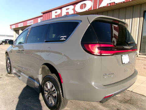 2021 Chrysler Pacifica Touring L