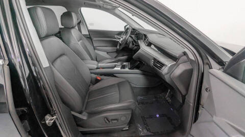 2021 Audi e-tron quattro Premium