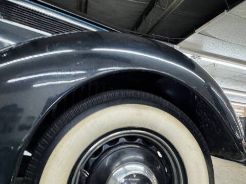 1937 Ford Deluxe