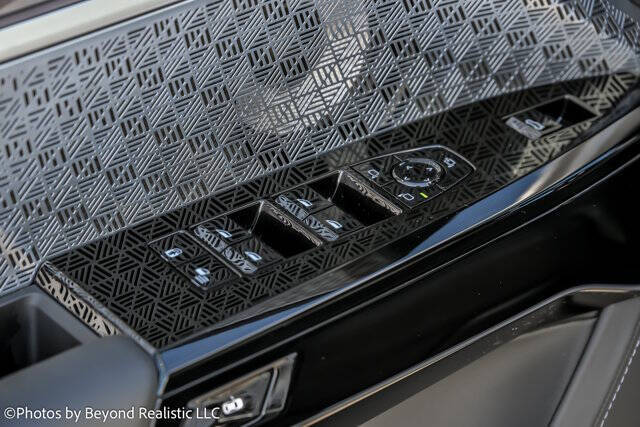 2025 BMW 7 Series 740i xDrive