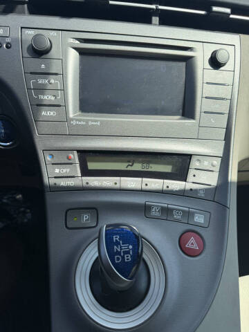 2015 Toyota Prius Three