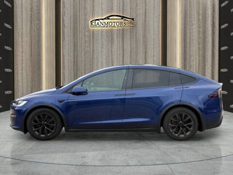 2023 Tesla Model X Standard Range
