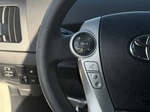 2013 Toyota Prius Plug-in Hybrid