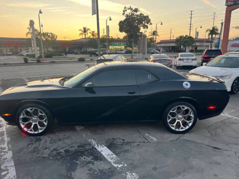 2015 Dodge Challenger SXT