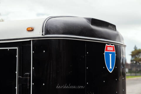 2017 Interstate 1AXLE