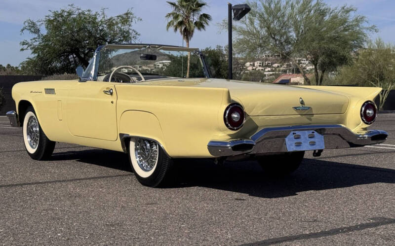 1957 Ford Thunderbird