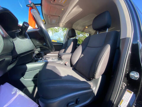 2017 Nissan Pathfinder Platinum