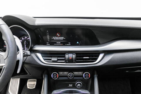 2018 Alfa Romeo Stelvio Sport