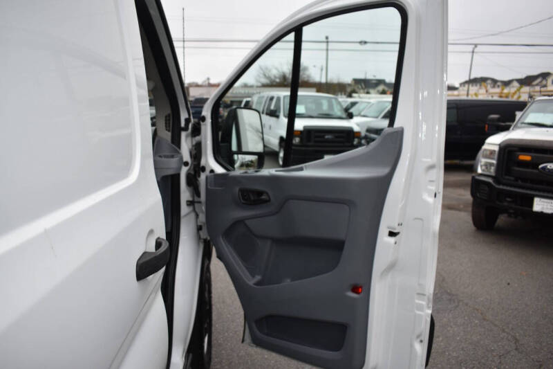 2017 Ford Transit Van Base photo 56