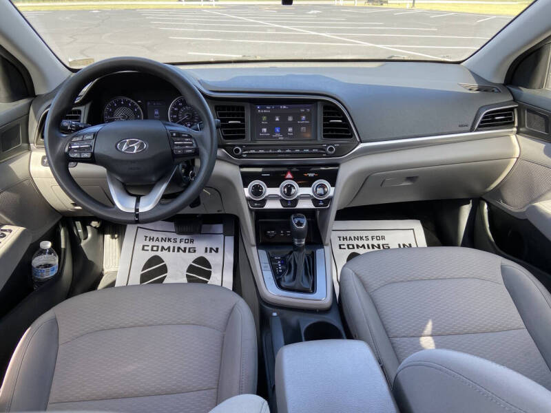 2019 Hyundai Elantra SEL