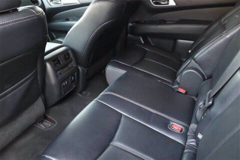 2019 Nissan Pathfinder SL