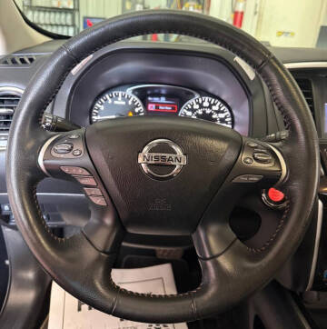 2019 Nissan Pathfinder SV