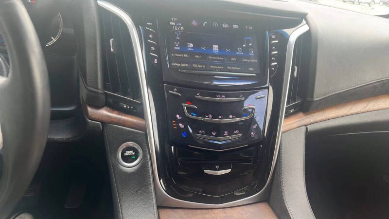 2019 Cadillac Escalade Luxury