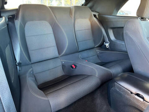 2015 Ford Mustang V6