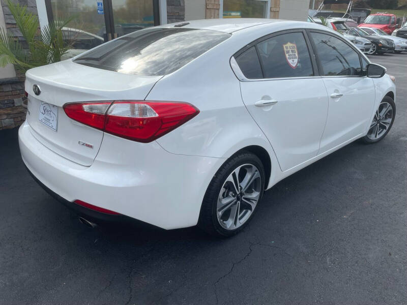 2016 Kia Forte EX photo 3