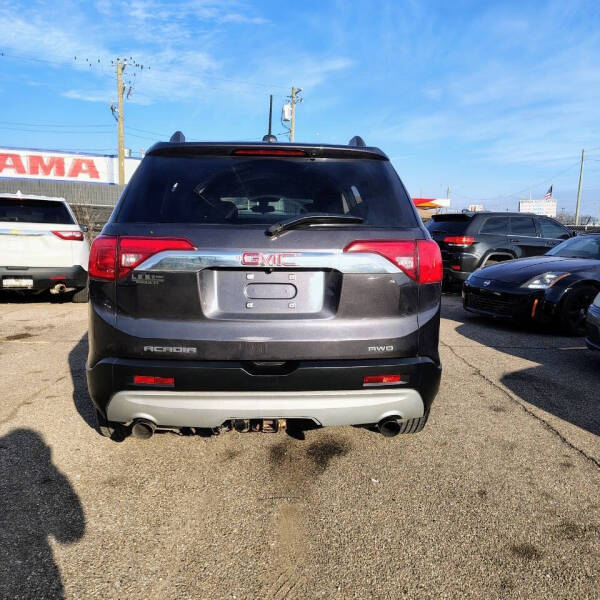 2017 GMC Acadia SLE-2