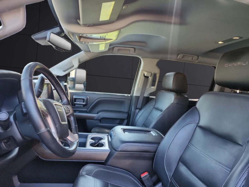 2017 GMC Sierra 2500HD Denali