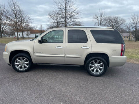 2008 GMC Yukon for sale at Grace Motors LLC in Sullivan MO