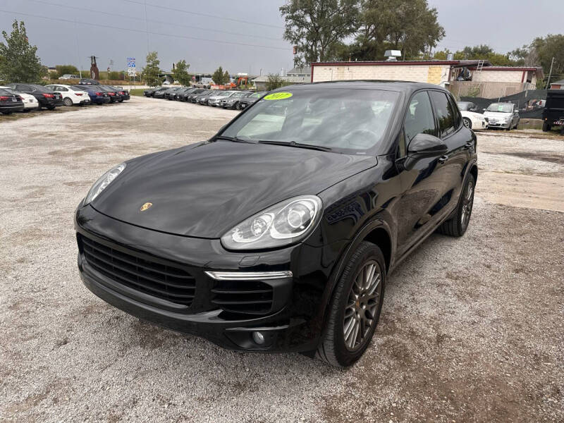 2017 Porsche Cayenne Platinum Edition