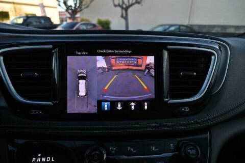 2020 Chrysler Pacifica Hybrid Limited Red S