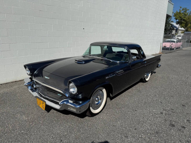 1957 Ford Thunderbird