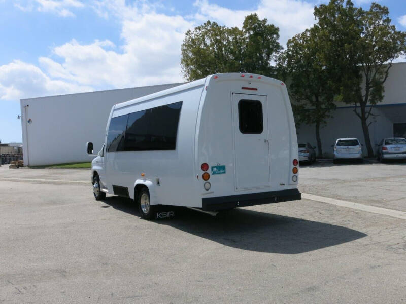 2024  Ford E-350