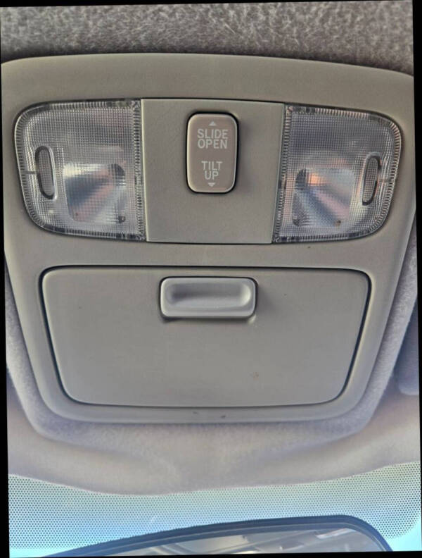 2003 Toyota Camry SE V6