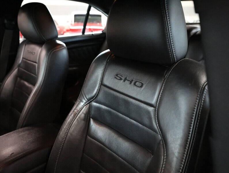 2016 Ford Taurus SHO