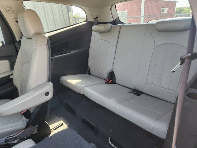 2011 Chevrolet Traverse LTZ