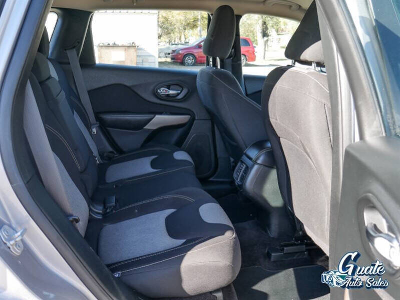 2017 Jeep Cherokee Sport