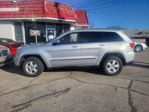 2011 Jeep Grand Cherokee for sale at Savior Auto in Independence MO