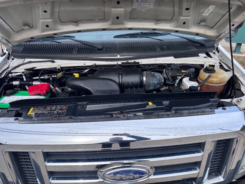 2014 Ford E-Series E-350 SD