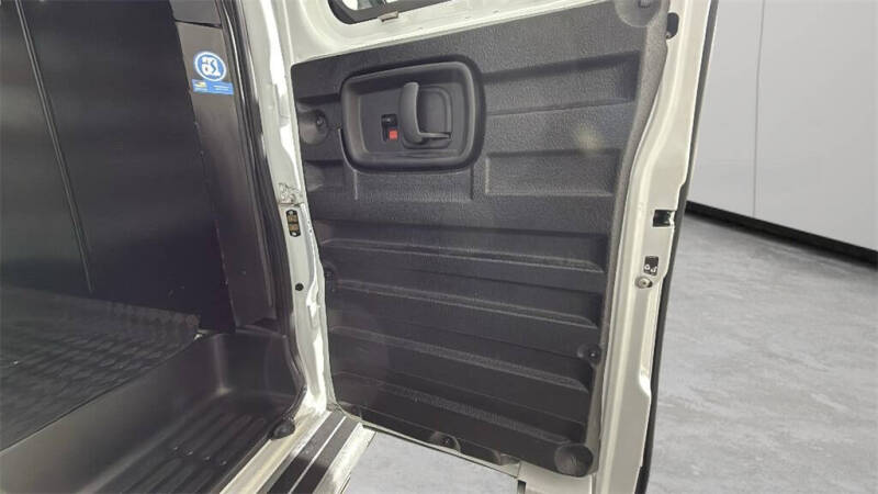 2024 Chevrolet Express 2500