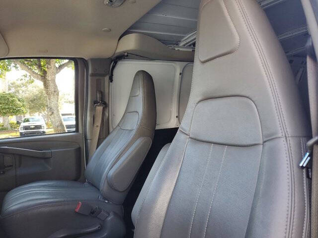 2023 Chevrolet Express 2500