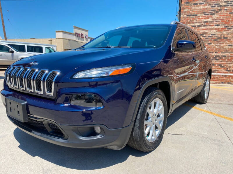 2015 Jeep Cherokee for sale at Tiger Auto Sales in Guymon OK