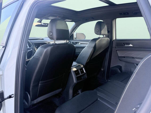 2021 Volkswagen Atlas Cross Sport V6 SE R-Line