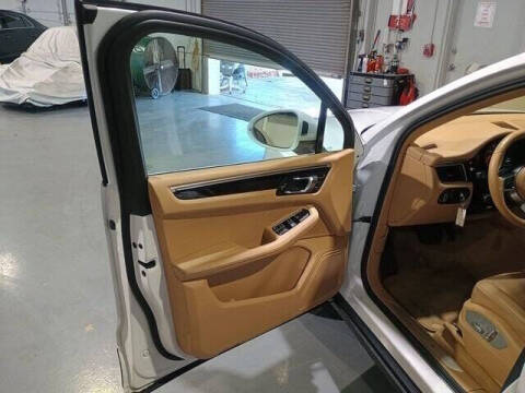 2015 Porsche Macan S