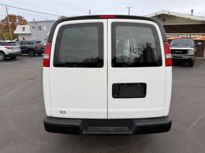 2017 Chevrolet Express 2500